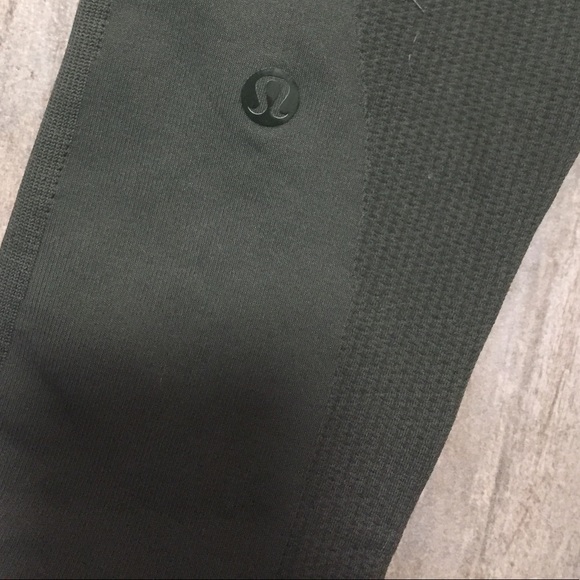 Lululemon Zone In Crop - Picture 6 of 7